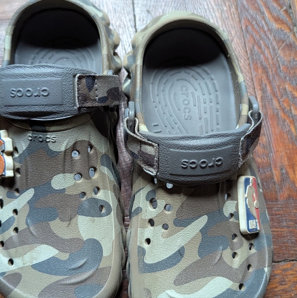 Crocs - Picture 2 of 4